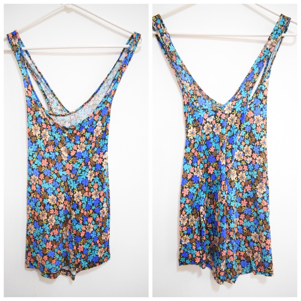 Floral tank top (NEVER WORN!)